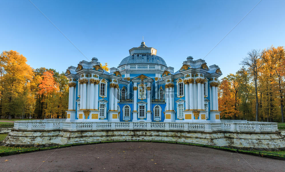 圣彼得堡叶卡捷琳娜宫花园中的艾尔米塔什楼图片素材免费下载