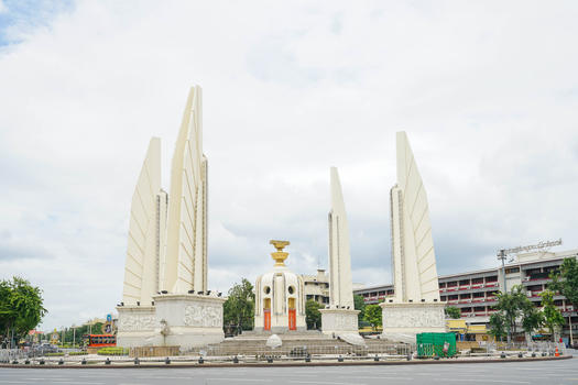 泰国曼谷民主纪念碑图片素材免费下载