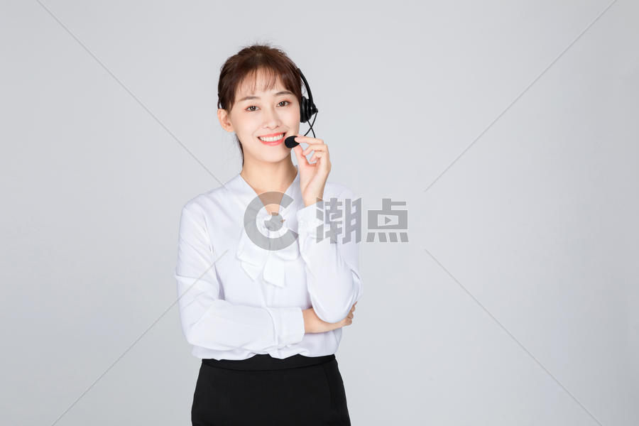 年轻的客服代表美女图片素材免费下载