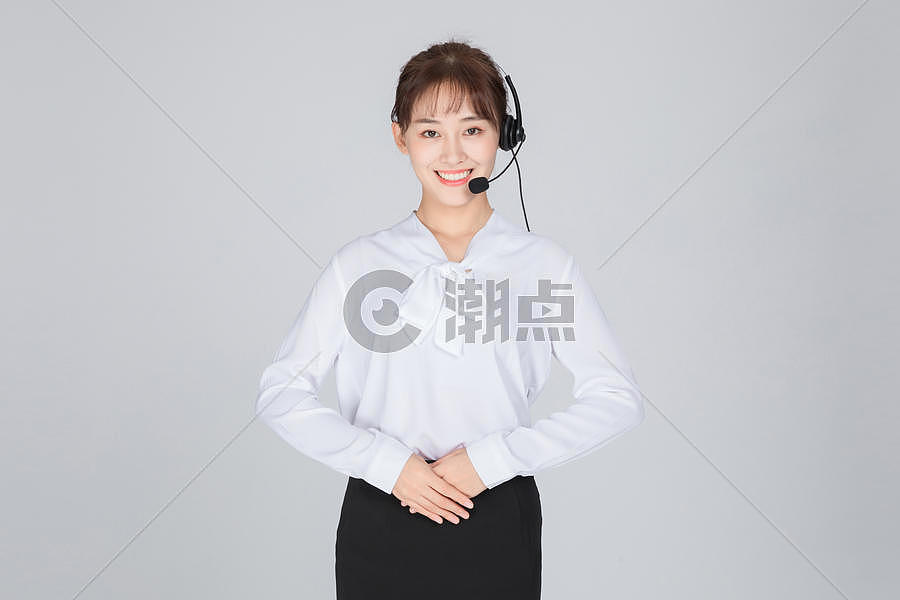 年轻的客服代表美女图片素材免费下载