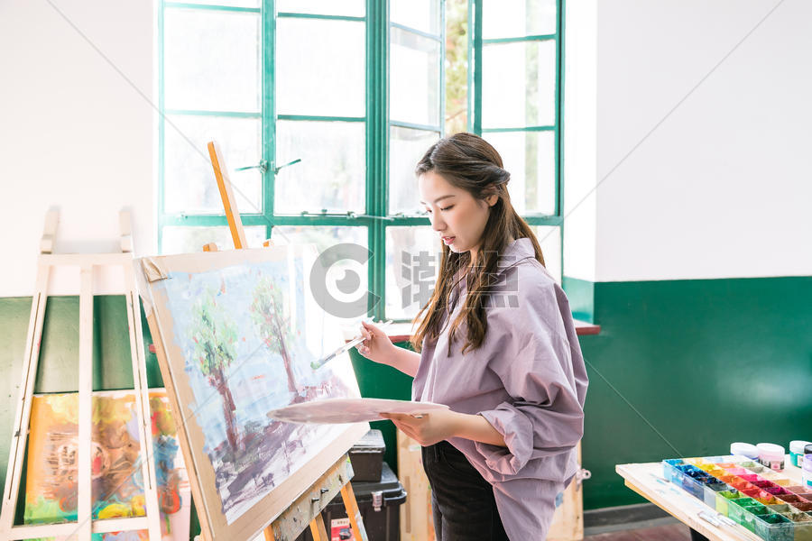 女性绘画画油画图片素材免费下载