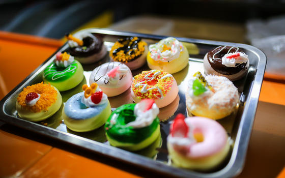福州三坊七巷美食街甜甜圈图片素材免费下载