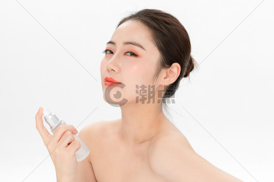 女性肌肤美白补水图片素材免费下载