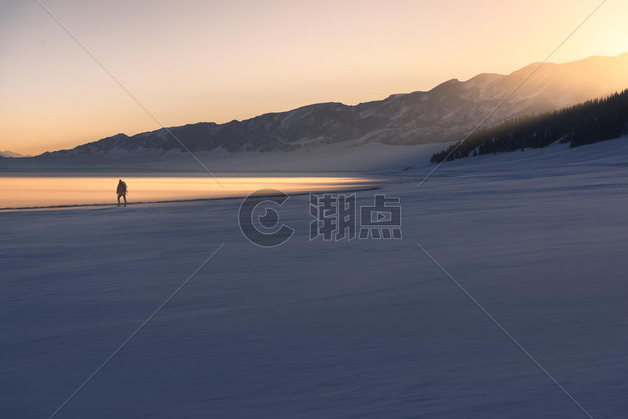 天山雪景图片素材免费下载