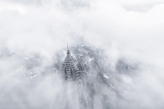 云雾中的上海外滩图片素材免费下载