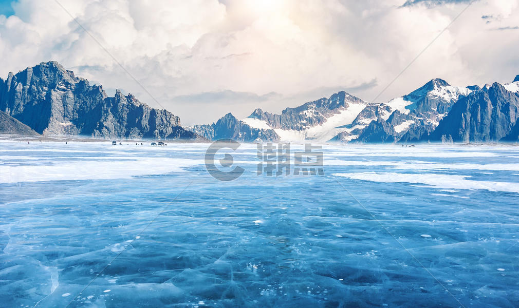 冬季结冰的水面图片素材免费下载