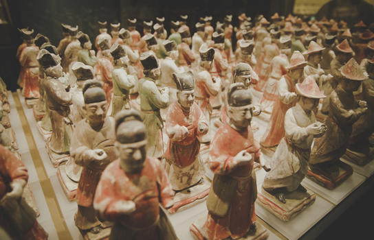 陕西西安出土唐朝佛教唐三彩雕像图片素材免费下载