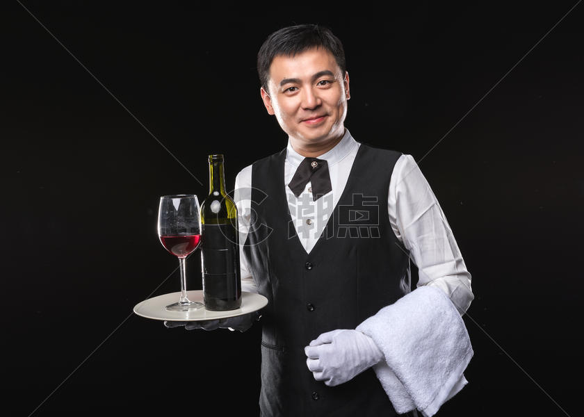 男服务生红酒服务图片素材免费下载