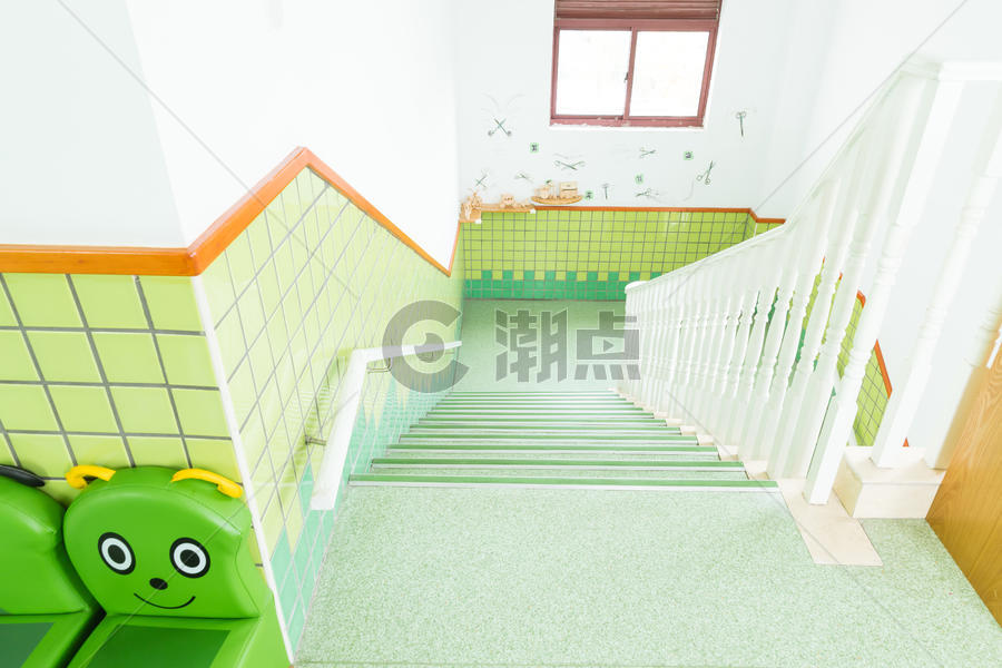 幼儿园楼梯环境图片素材免费下载