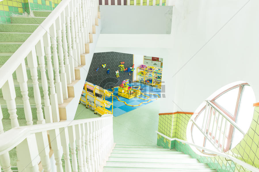 幼儿园楼梯环境图片素材免费下载
