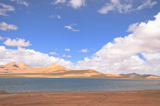 西藏阿里地区高原湖泊图片素材免费下载