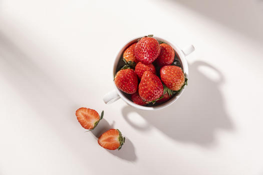 新鲜草莓图片素材免费下载