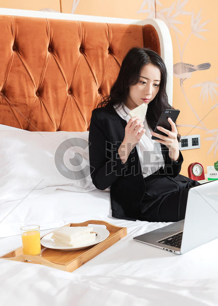 酒店客房商务女性办公图片素材免费下载