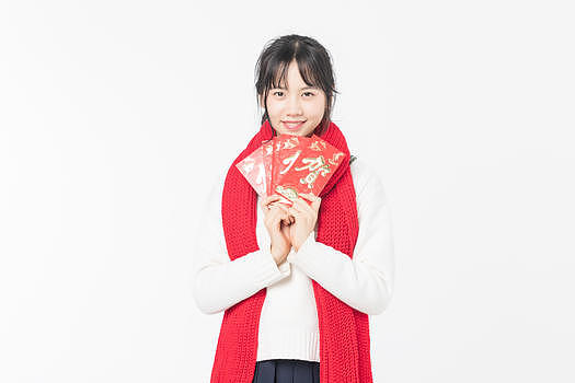 新春少女手拿红包图片素材免费下载