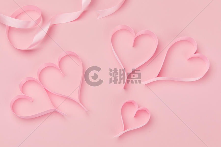 情人节粉色心形丝带图片素材免费下载