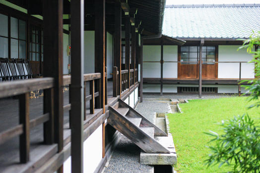 日式木质建筑物图片素材免费下载