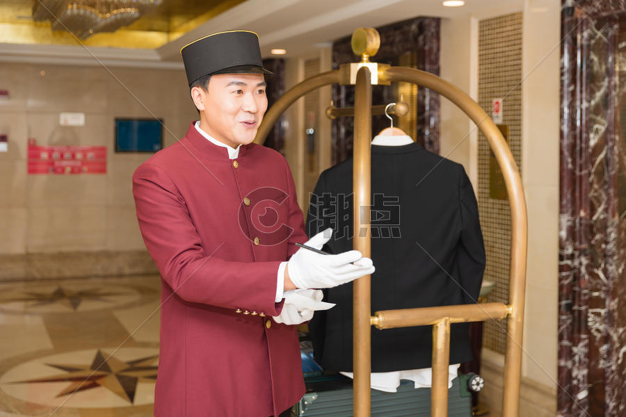 酒店门童询问摄影图6240*4160图片素材免费下载-编号917333-潮点视频