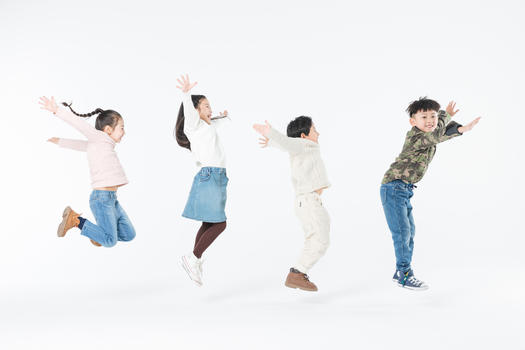 儿童们快乐跳跃图片素材免费下载