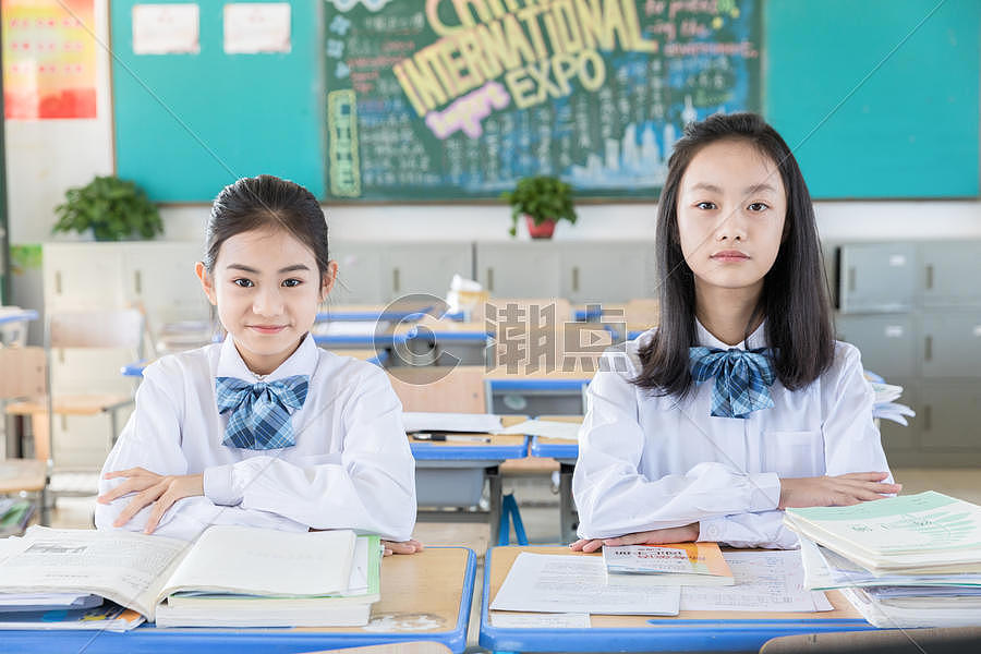 学生专注上课摄影图6720*4480图片素材免费下载-编号919565-潮点视频