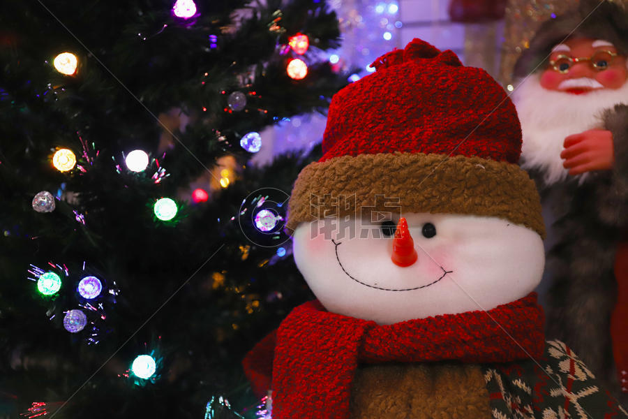 冬日温暖可爱的小雪人图片素材免费下载