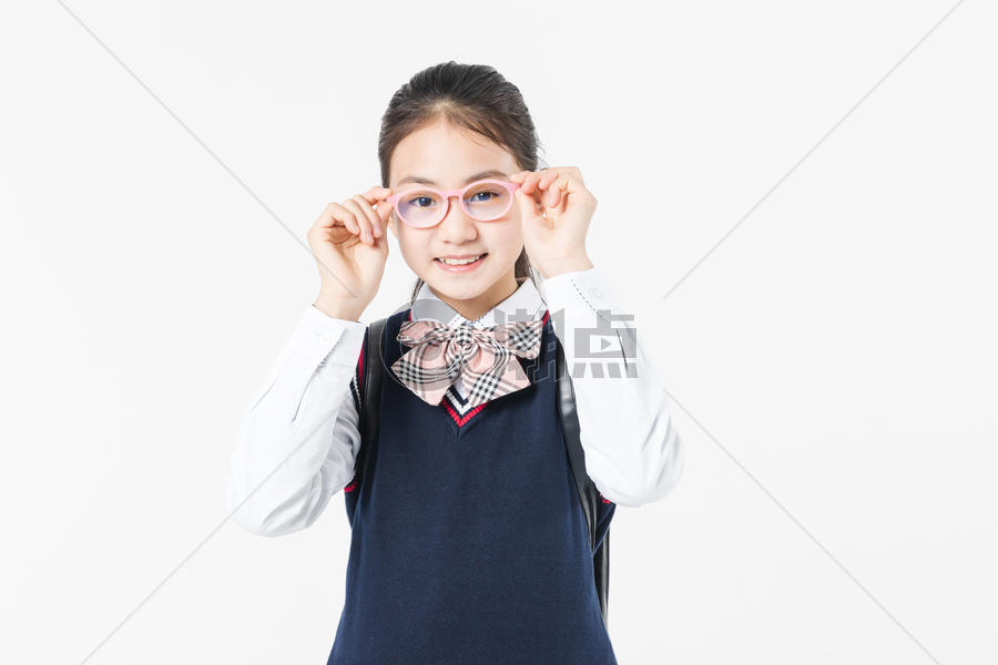 视力保护小学生女生图片素材免费下载
