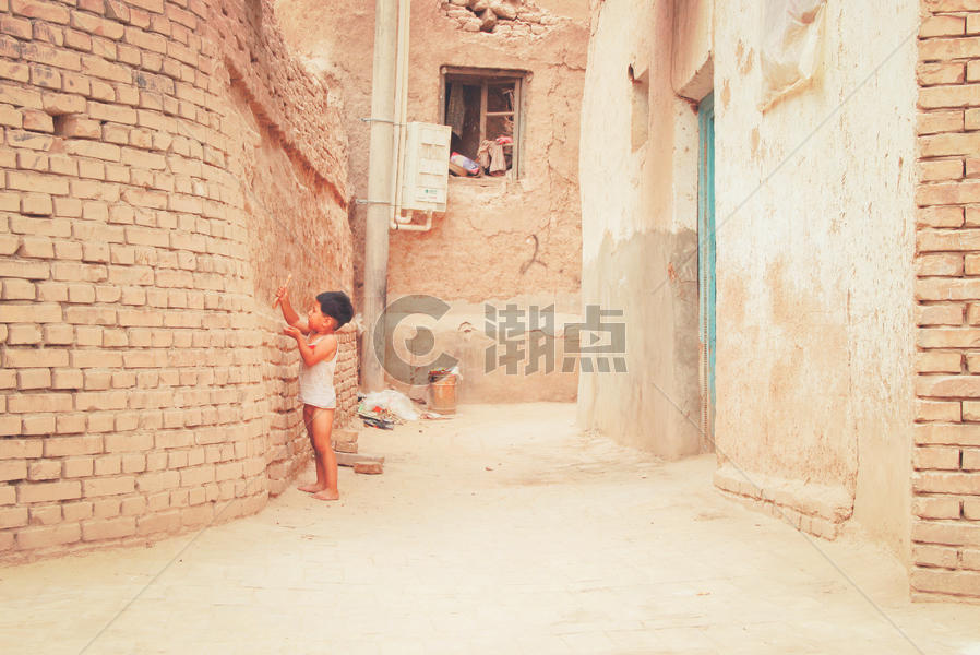 新疆喀什古城孩子图片素材免费下载