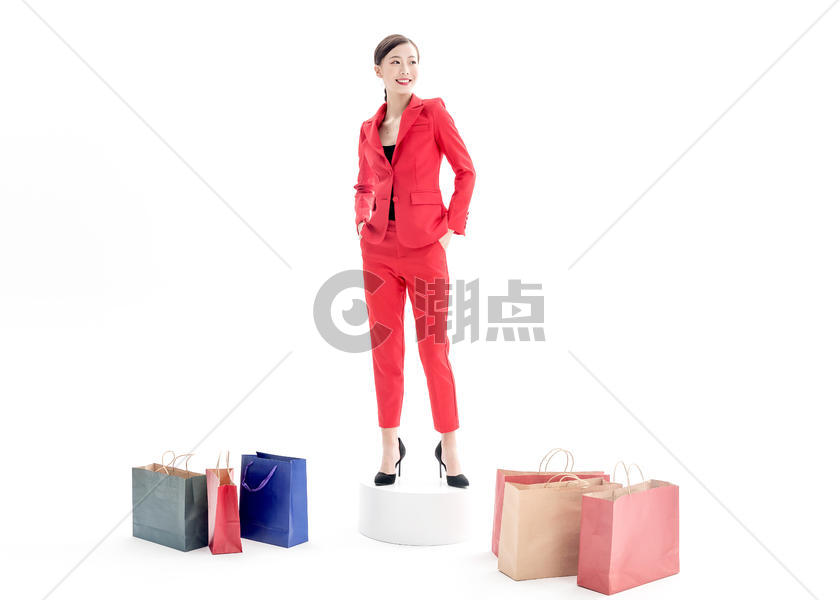 红色西装女性购物图片素材免费下载