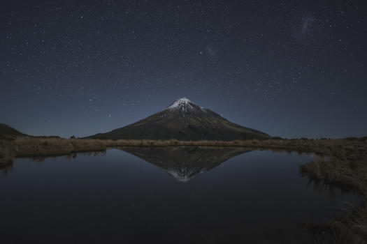 新西兰北岛Taranaki山星空图片素材免费下载
