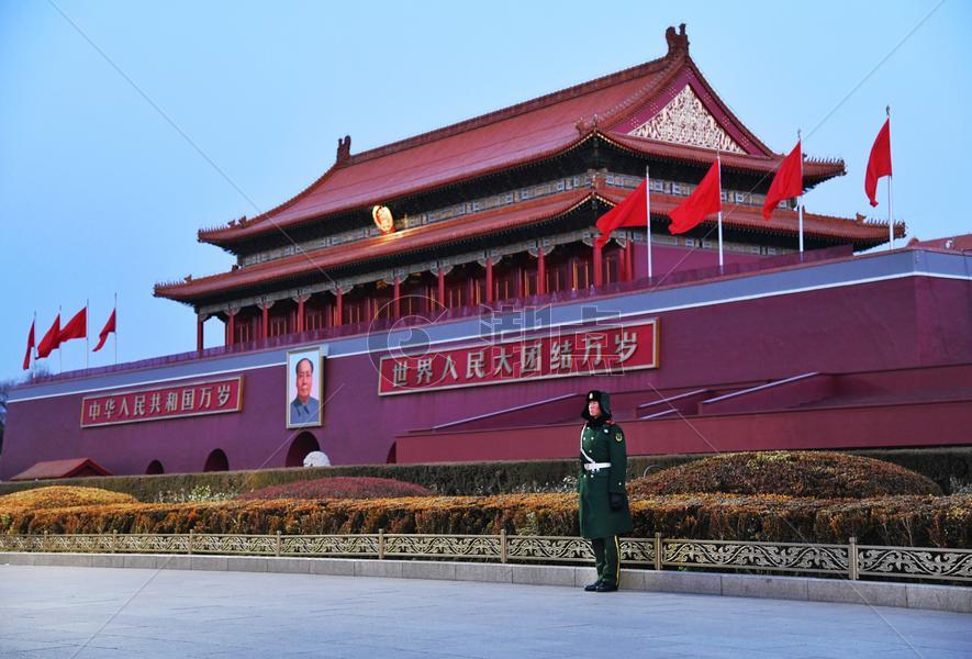 北京天安门广场站岗的士兵图片素材免费下载
