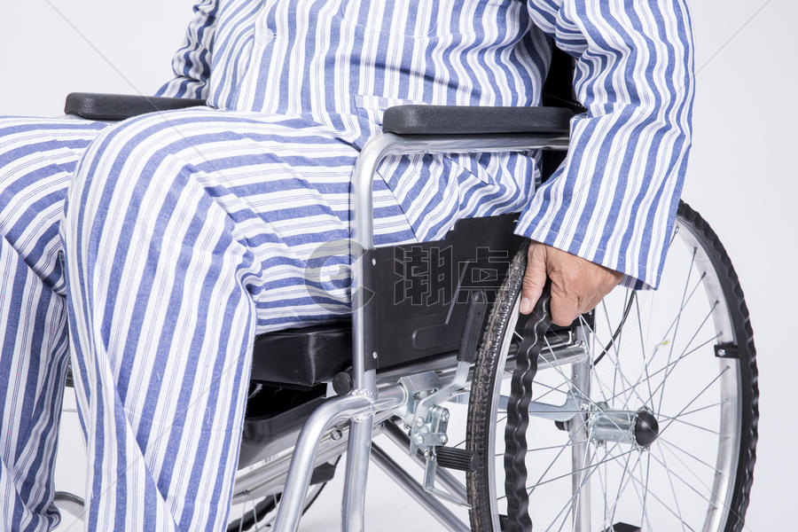 老年病人轮椅图片素材免费下载
