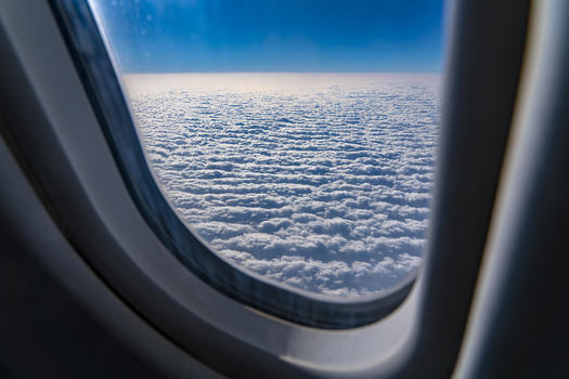 飞机窗外的云海图片素材免费下载