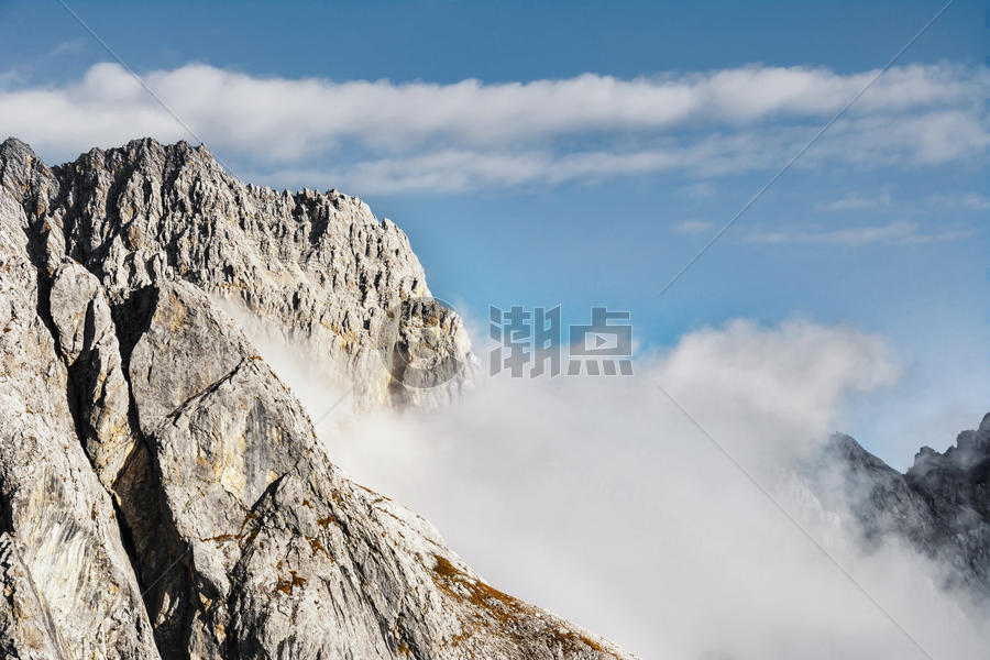 玉龙雪山风景照图片素材免费下载