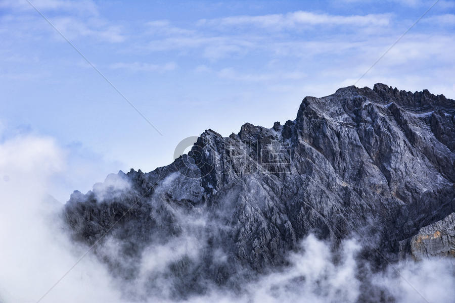 玉龙雪山风景照图片素材免费下载
