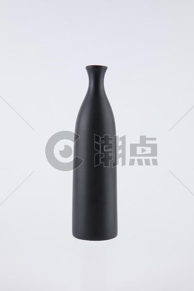 黑色陶瓷花瓶图片素材免费下载