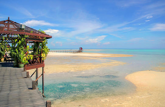 马来西亚的沙滩蓝天与白云图片素材免费下载