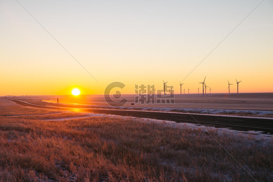 内蒙古海拉尔公路冬季日出图片素材免费下载