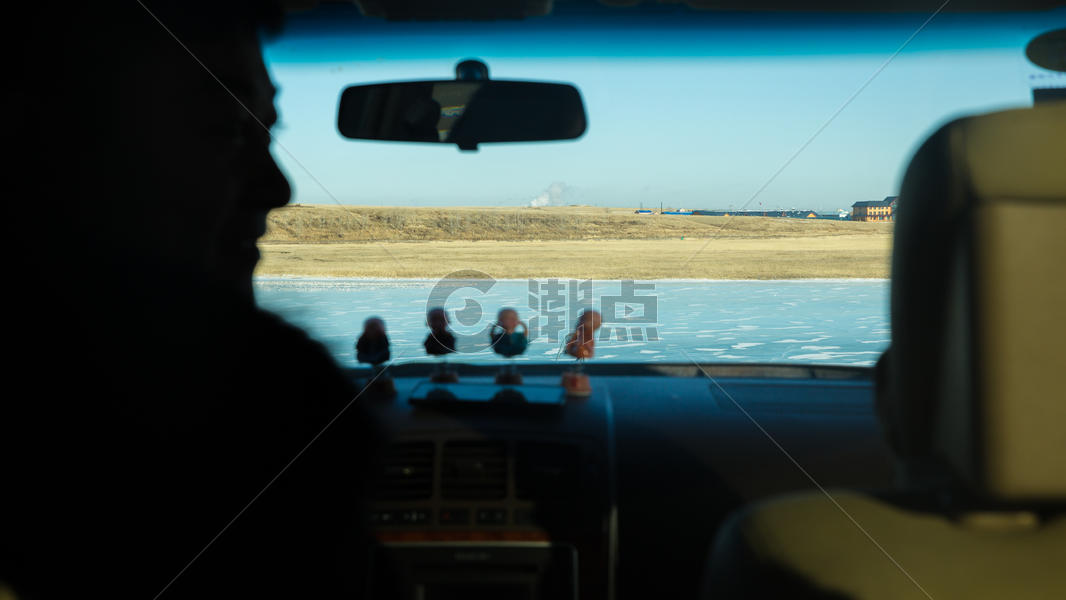 内蒙古呼伦贝尔冬季车内风景图片素材免费下载