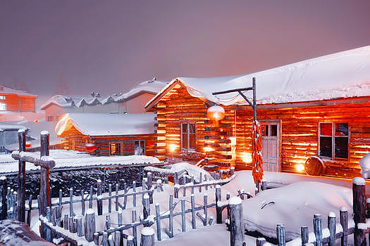 雪乡夜景图片素材免费下载