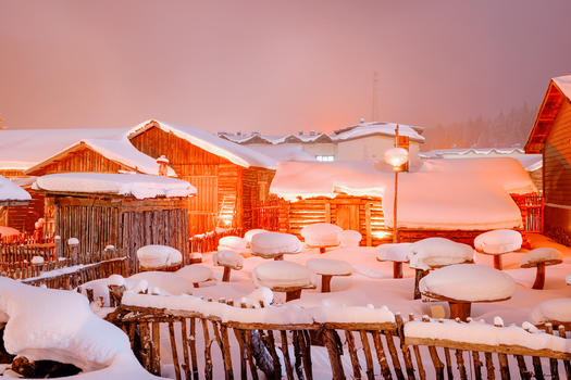 雪乡夜景图片素材免费下载