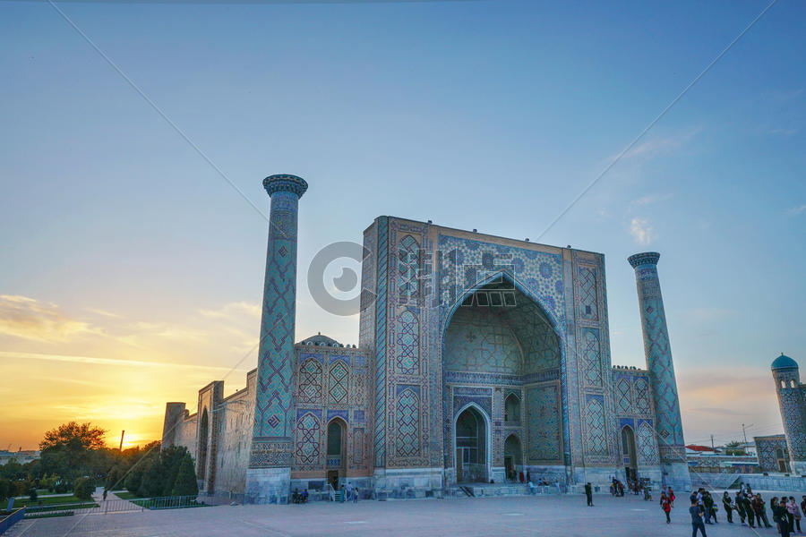 乌兹别克斯坦撒马尔罕雷吉斯坦广场清真寺图片素材免费下载