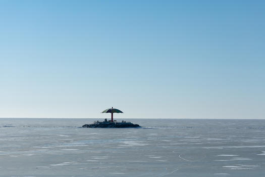 结冰的呼伦湖图片素材免费下载