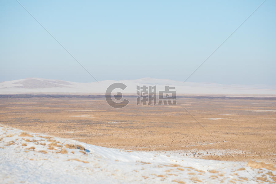 辽阔的冬季草原图片素材免费下载