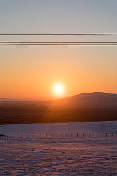 雪原温暖夕阳日落图片素材免费下载