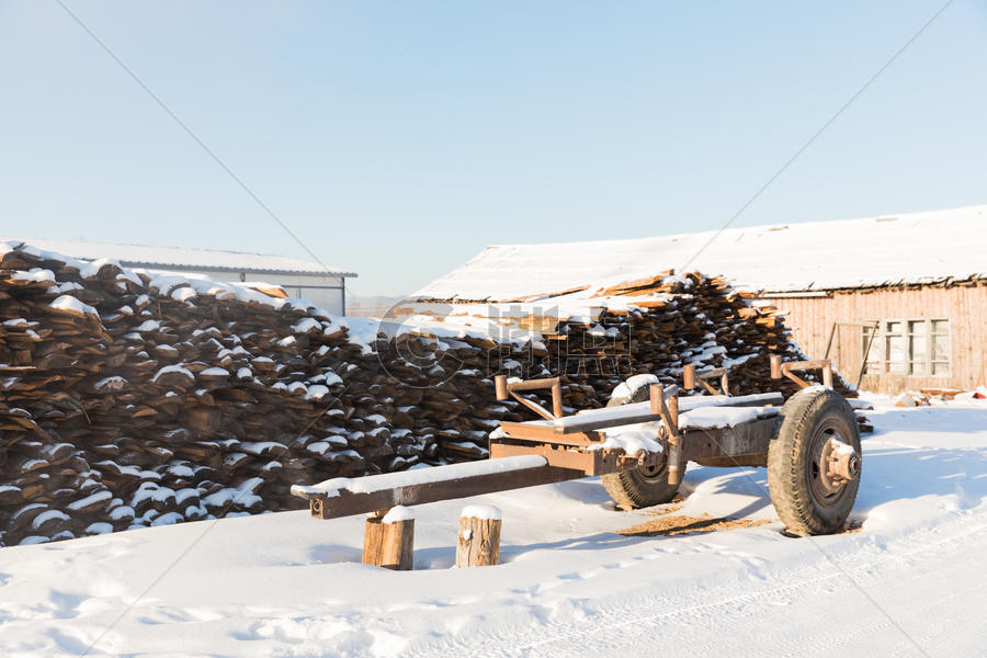 冬季雪地村庄图片素材免费下载