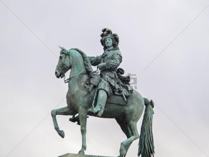 法国凡尔赛宫路易十六雕像图片素材免费下载