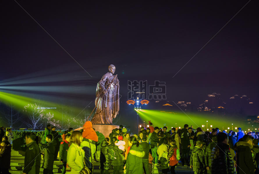 西安大唐不夜城玄奘法师雕像图片素材免费下载