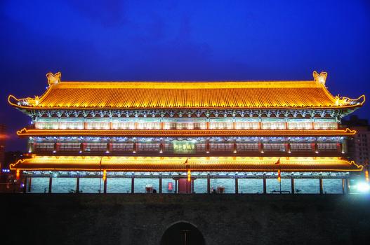 西安城墙夜景图片素材免费下载