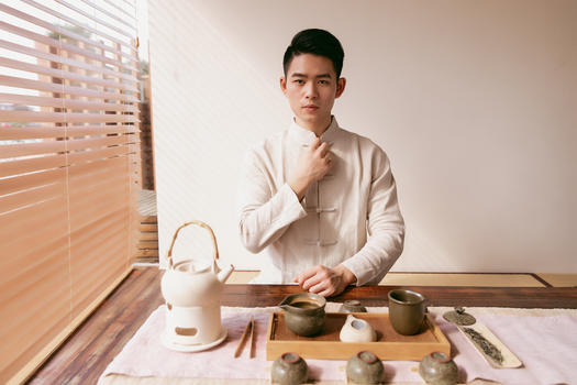 男性茶艺师图片素材免费下载