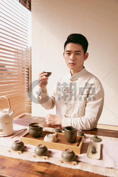 男性茶艺师图片素材免费下载