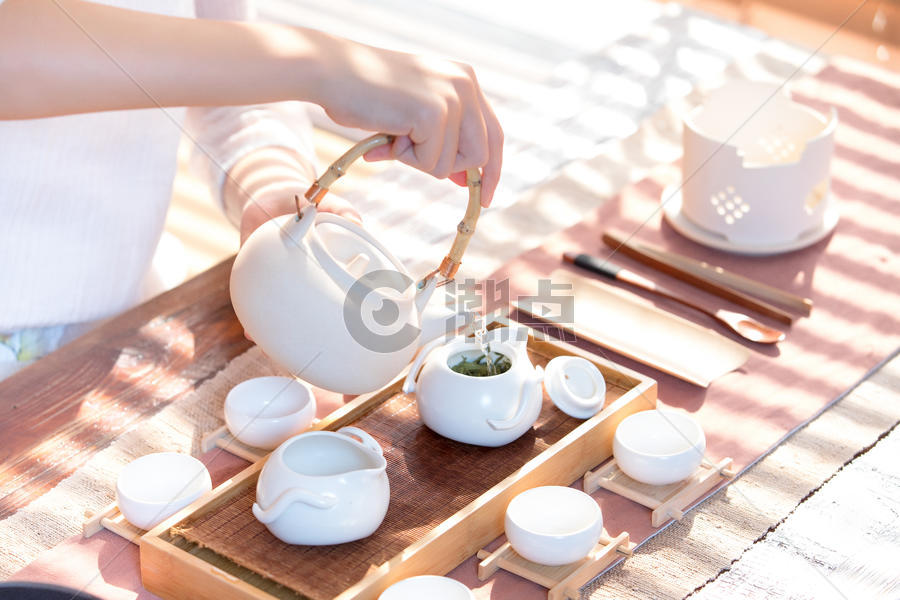 茶艺师沏茶图片素材免费下载